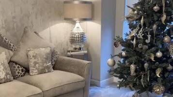 House, Multiple Beds | 2 bedrooms, iron/ironing board, free WiFi, bed sheets