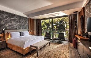 Large Deluxe Garden Room French Balcony | Biancheria da letto di alta qualità, materassi Select Comfort, minibar