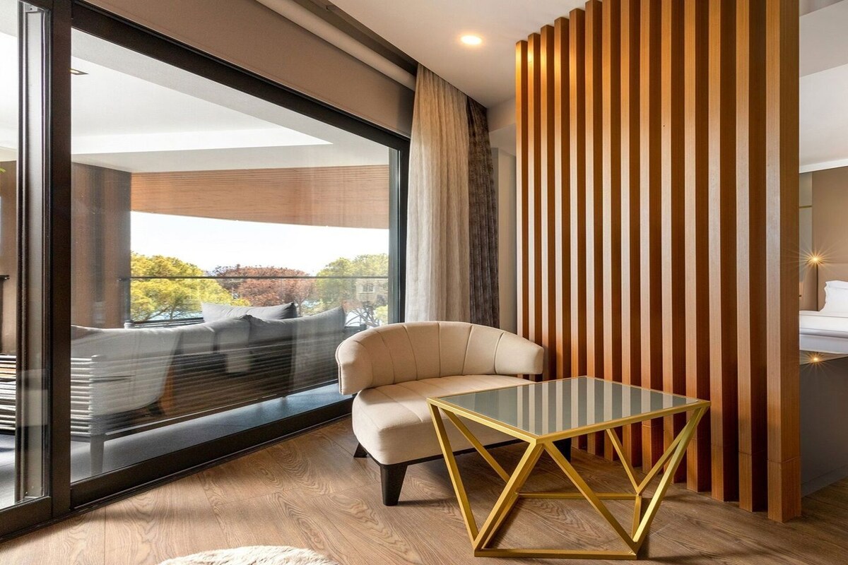 Ropa de cama de alta calidad, colchones Select Comfort y minibar 