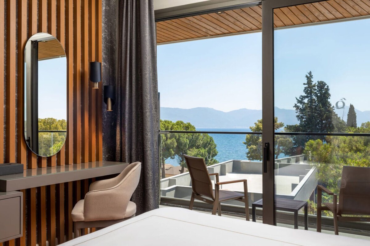 Ropa de cama de alta calidad, colchones Select Comfort y minibar 