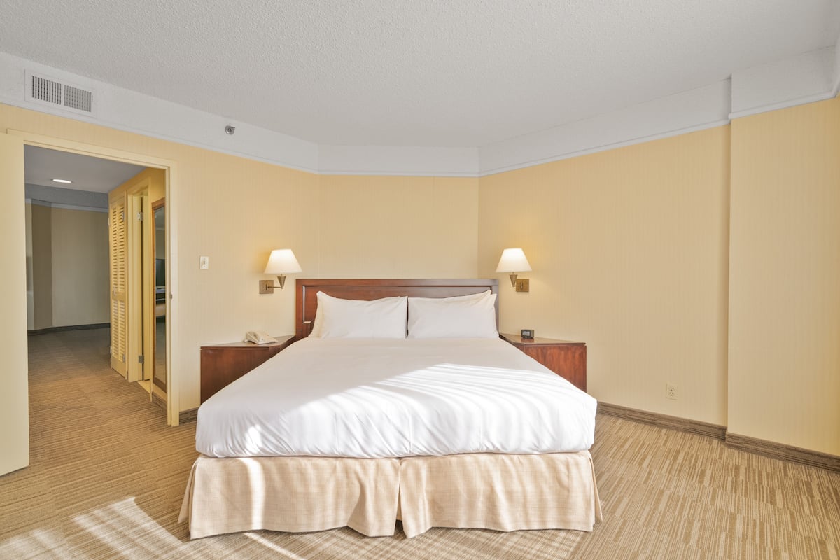 In-room safe, desk, laptop workspace, blackout curtains
