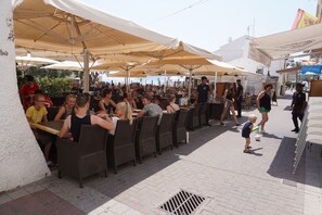 Outdoor dining - Stunning villa with private pool and seaview (Moraira)