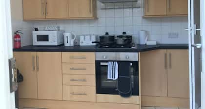 Cedar Villa - Inviting 5-bed House in Chatham-