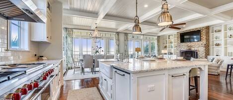 Réfrigérateur, micro-ondes, four, lave-vaisselle