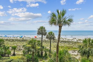 Beach towels - 473 Captains Walk ~ Listen to the Waves from Private 3rd Floor Balcony (Hilton Head Island)
