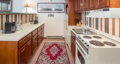 Sunrise A-118 | 1 Bed, 1 Bath