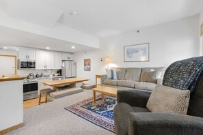 TV, fireplace, DVD player