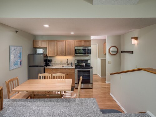 Sunrise A-102 | 1 Bed, 1 Bath