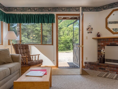 Brookside I B-104 | 2 Bed, 1 Bath
