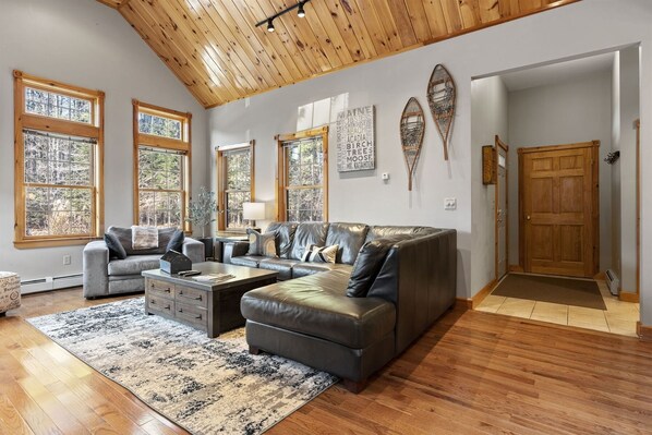 TV, fireplace, DVD player