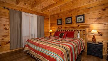 Cabin, nhiều giường, bồn tắm nước nóng, quang cảnh núi | 2 phòng ngủ, bộ trải giường