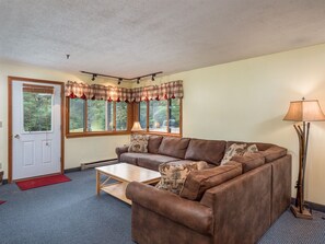 TV, fireplace, DVD player