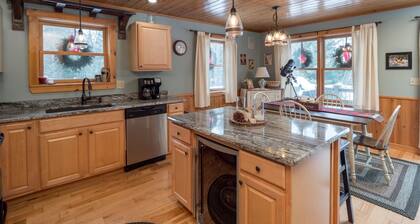 Countryside Retreat Chalet | 3 Bed, 2 Bath