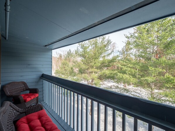 Property grounds - Brookside II B-311 | 1 Bed, 1 Bath (Newry)