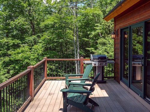 Peaks Hideaway at Sunday River | 4 Bed, 3.5 Bath