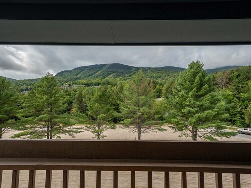 Brookside I A-408 - Sunday River Slopeside Condominium