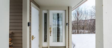 تفاصيل الفندق من الخارج