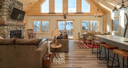 Blizzard Peaks Lodge - Overlooking Sunday River