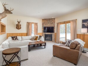 TV, fireplace - The Pines at Sunday River 01 | 3 Bed, 2.5 Bath (Newry)