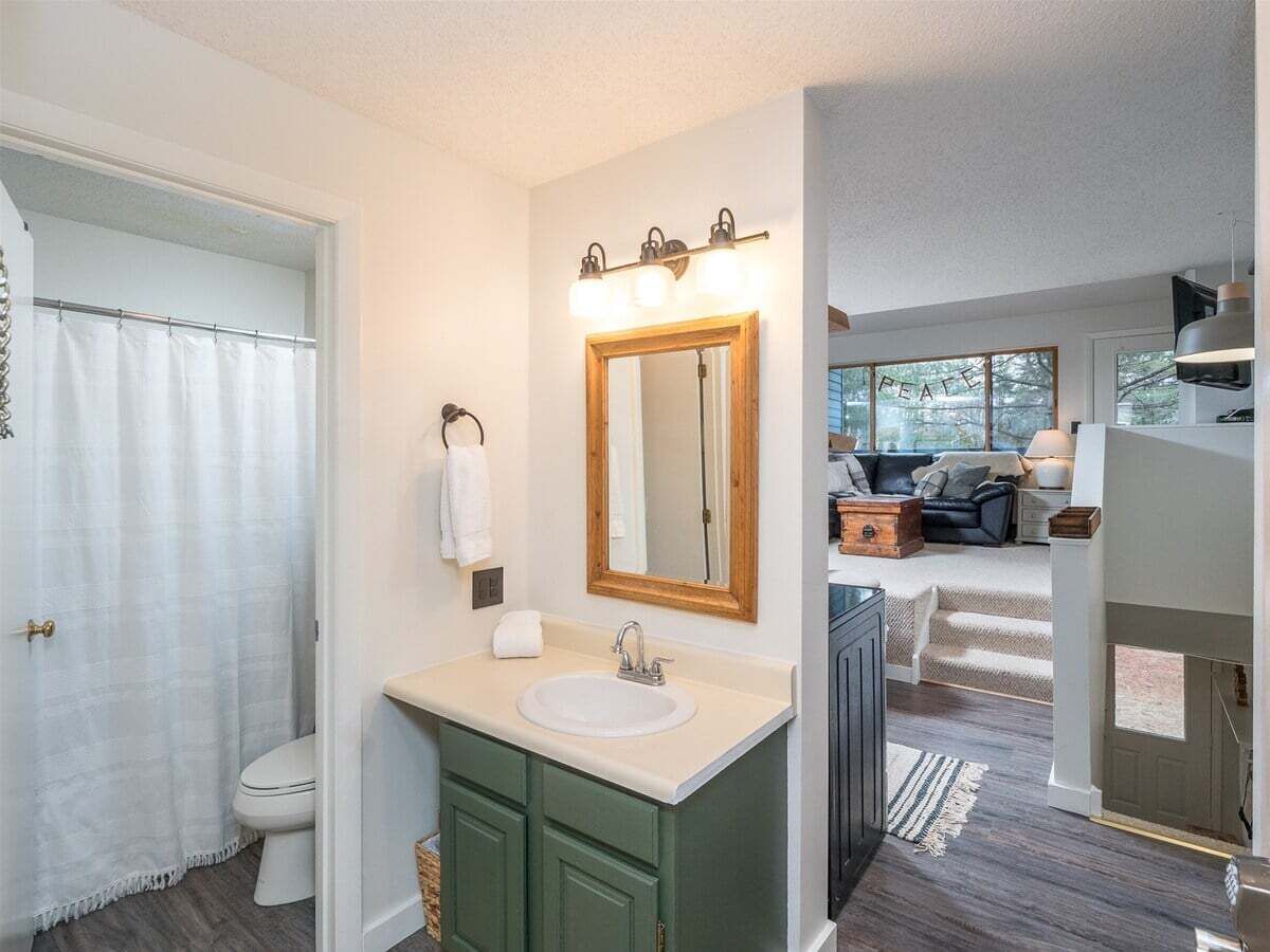 Bathtub, hair dryer, towels