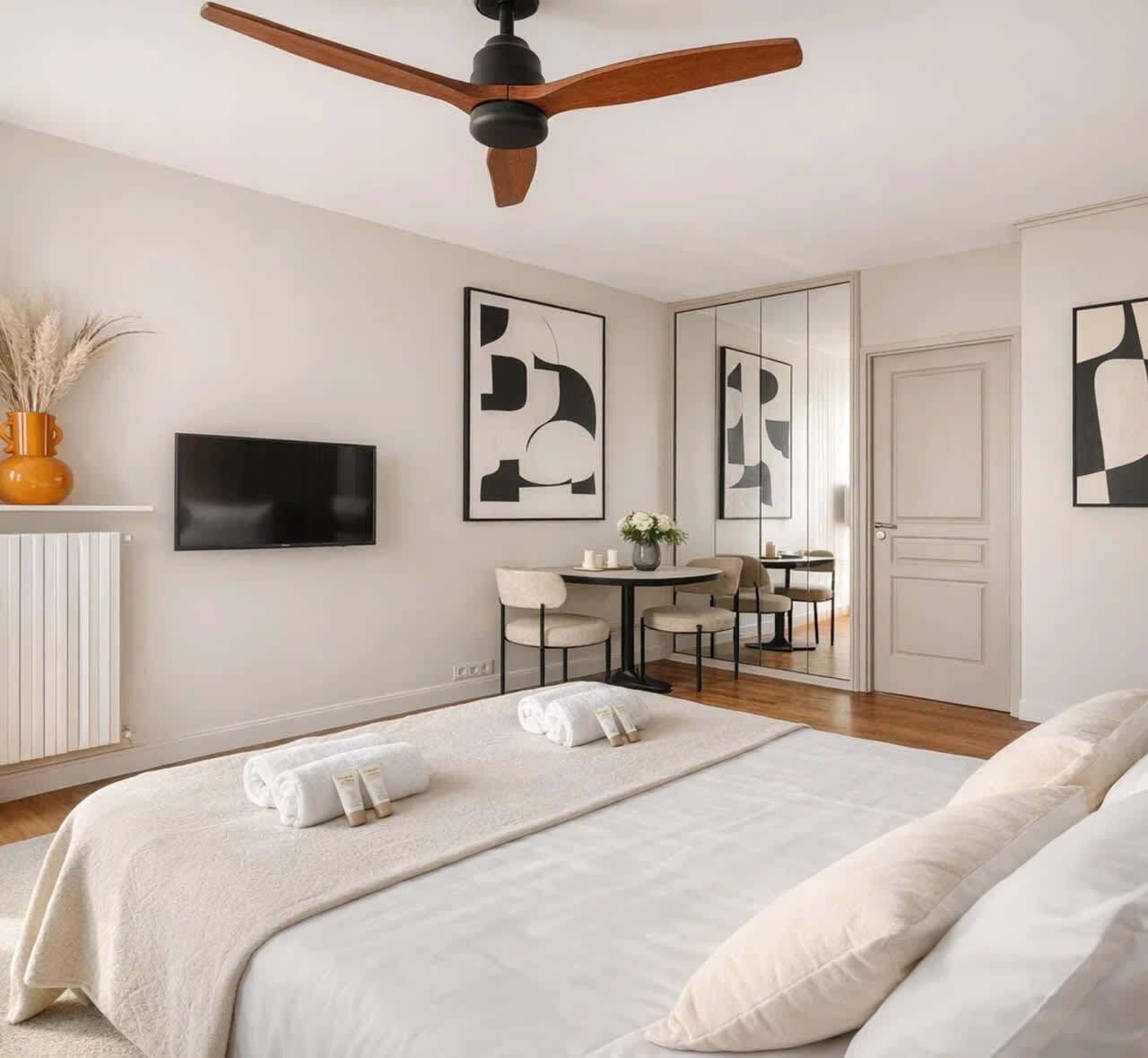 Iron/ironing board, travel crib, WiFi, bed sheets