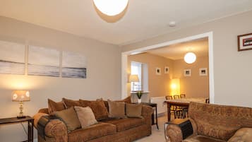 Cottage | Living room