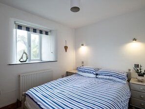 Cottage | 2 bedrooms, individually decorated, individually furnished, free WiFi