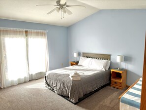 4 habitaciones, escritorio, tabla de planchar con plancha y wifi gratis 