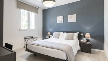 3 chambres, coffres-forts dans les chambres, bureau