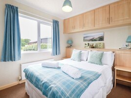 2 habitaciones, decoración personalizada y muebles diferentes 