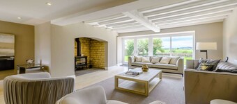 Superb, expansive 5 bedroom former farm house in Broadway - The Farmhouse