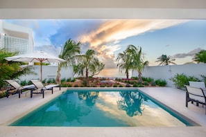 Vila superluxo, 1 quarto, piscina particular, de frente para o oceano | Terraço/pátio