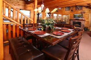 Dining - His Amazing Grace (Sevierville)