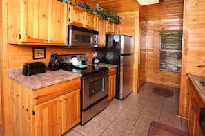 Cabin, Multiple Beds, Hot Tub, Mountain View | Private kitchen | Fridge, microwave, oven, stovetop