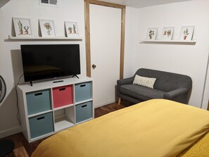 1 bedroom, iron/ironing board, free WiFi, bed sheets