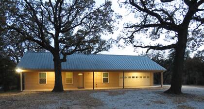 Gorgeous 2 bed 2 bath house on 3 acres off Hwy 82