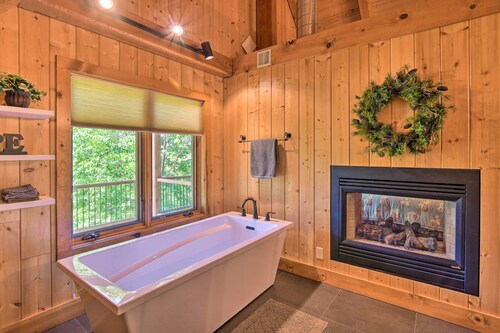 Timberpine Lodge - Escape to the Country