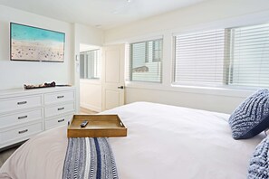 1 Schlafzimmer, Schreibtisch, Bügeleisen/Bügelbrett, Reisekinderbett