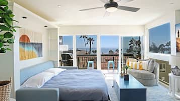 1 Schlafzimmer, hochwertige Bettwaren, Schreibtisch