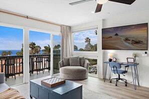 Smart-TV, Netflix, Hulu, DVD-Player