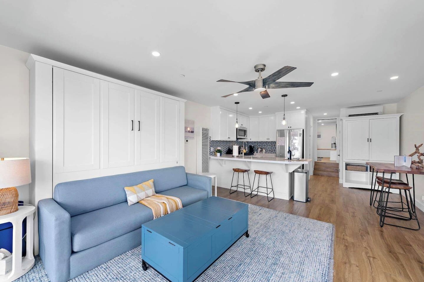 Smart TV, books, music library, video library