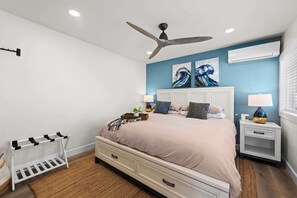 1 bedroom, desk, iron/ironing board, travel cot - Oceanview Penthouse Walk to beach Bikes Pets ok (San Clemente)