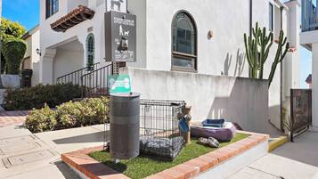 Enceinte de lâhĂ©bergement