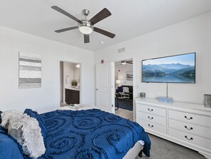 2 bedrooms, desk, free WiFi, bed sheets