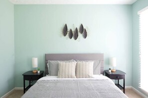 3 bedrooms, desk, iron/ironing board, travel crib