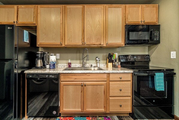 Fridge, microwave, oven, stovetop