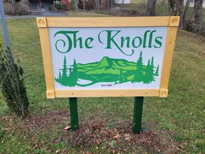 Property grounds - Amazing Views of Maggie Valley Mountains, King Master, Hot Tub,Fire Table (Maggie Valley)