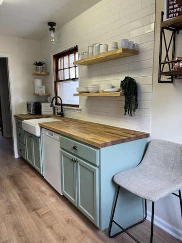 Newly remodeled home - adorable and cozy!