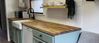 Newly remodeled home - adorable and cozy!