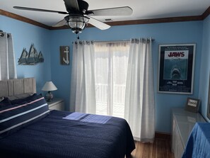 4 bedrooms, iron/ironing board, free WiFi - 1913 Classic Victorian Home with manny outdoor spaces. (Wildwood)